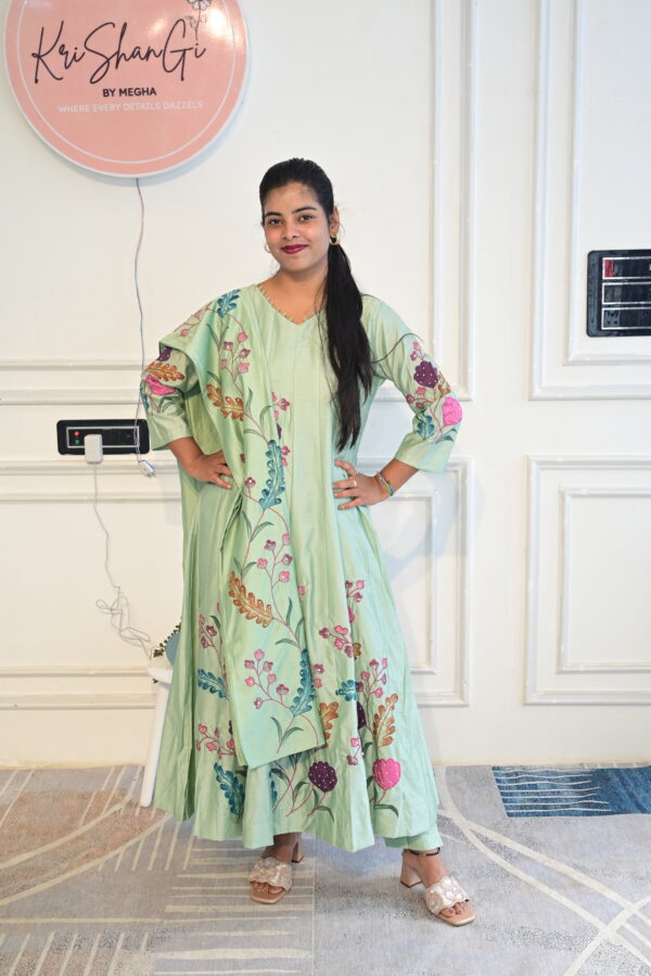 Brush Paint Chanderi Silk Kurta Set with Sequin Work Dupatta (3 Piece)