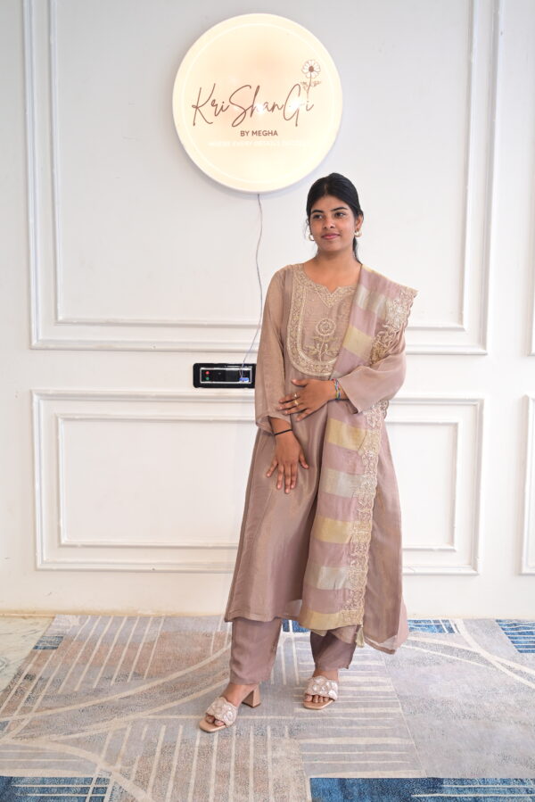 Pure Chanderi Cotton Suit Set with Appliqué Work & Crush Dupatta (3 Piece)