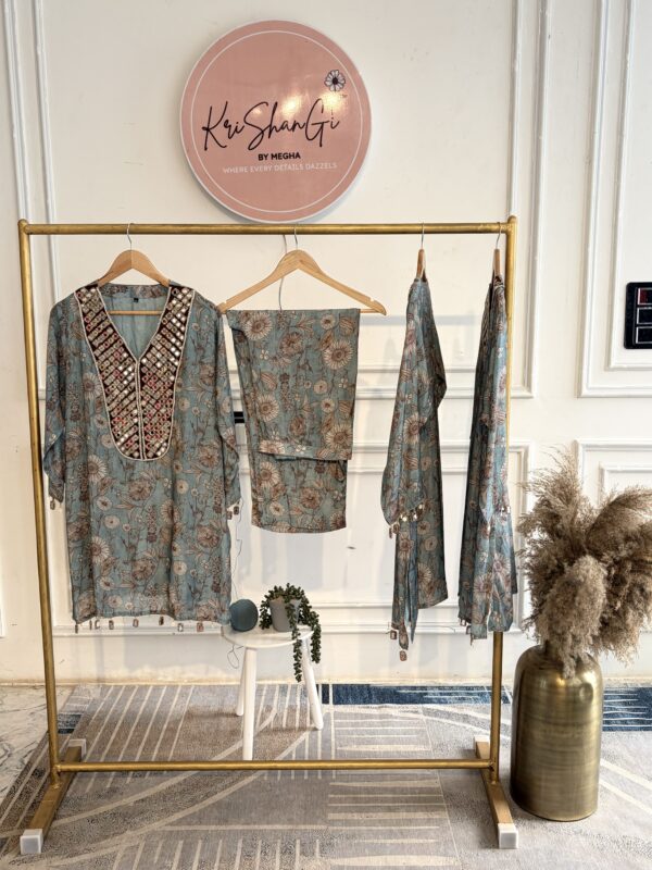 Crepe Mirror Panel Kurta Co-Ord Set with Tassel Detailing (2 Piece)